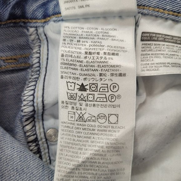 Levis Jeans Womens 721 High Rise Skinny Size 26 Light Blue 5-Pocket Stretch - Picture 4 of 14